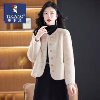 Woodpecker (tucano) xiaoxiangfeng 2025 autumn and winter new round neck gold buckle fur one-piece jacket winter leather straw coat women's top beige m