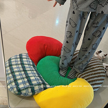 Sanqihu retro flower futon cushion sofa floor tatami round cushion bay window living room bedroom home lazy cushion green core flower 110cm