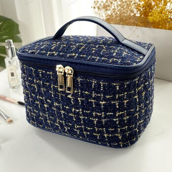 Fantasy cosmetic bag for women, large capacity, small fragrance, high-looking cosmetic storage bag, new ins style travel storage toiletry bag, navy blue