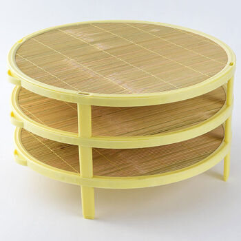 The fantasy bamboo cover curtain can be stacked with multiple layers of dumpling curtains, pasta curtains, and dumplings trays with heightened legs for home use. 42cm 3 layers - heightening and lengthening the legs for more breathability 42cm 3 layers - heightening and lengthening the legs for more breathability