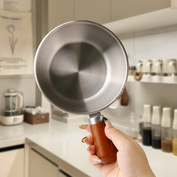 Tuojin german imported high-quality hot oil small pot stainless steel pouring oil pot household hot oil special spoon kitchen oil pouring oil pressing stainless steel walnut small frying pan
