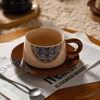 Tuojin imported high-quality light luxury retro ceramic coffee cup from japan, french niche medieval coffee latte art cup, high-looking cup, british style cup and saucer set, free spoon