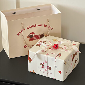 He jiagong blue retro cup gift box, household latte art cup, palace style birthday gift, underglaze color utensil, smoked blue kiln-turned coffee cup and saucer + free spoon + gift bag, off-white dachshund packaging