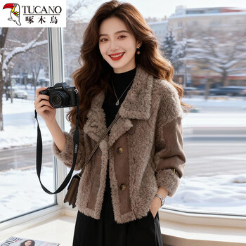 Woodpecker retro lamb velvet fur one-piece coat for women 2026 autumn and winter new style this year's popular thickened cotton coat m