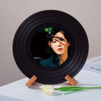 Yusen yi sun stefanie can be decorated with birthday gifts, personalized home decoration ornaments tv cabinet, customized with a diameter of 30cm + bracket in the picture