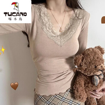 Woodpecker (tucano) black lace low v-neck bottoming shirt for women autumn and winter 2026 new tea art style velvet pure desire inner slim fit top khaki spring and autumn version s