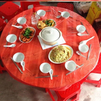 Fantasy tablecloth round tablecloth banquet wedding red thickened 180x180 60 packs 600 sheets disposable