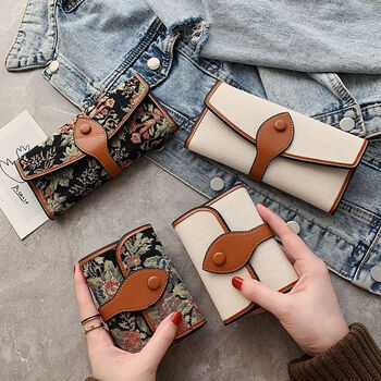 Yunluo japanese student wallet women's 2025 new internet celebrity short niche design women's long fashion wallet white long