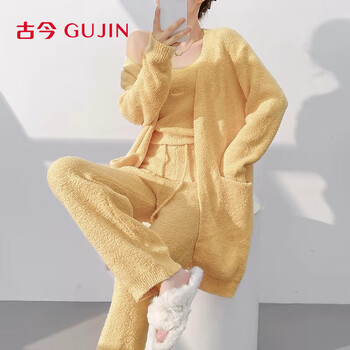 Ancient and modern (gujin) half-velvet pajamas for women autumn and winter coral velvet plus velvet thickened home clothes suspenders pajamas nightgown bathrobe three-piece set