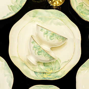 Nine cranes jingdezhen tableware set high-end light luxury bone china housewarming gift bowls and plates high-end home complete set 32 pieces set for 6 people | high-end brocade box