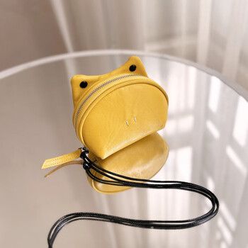 First layer cowhide frog coin purse halter neck small bag hanging buckle car key bag key lipstick headphone storage bag small bag light yellow