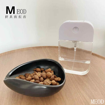 Tuojin coffee bean sprayer portable spray bottle coffee bean dish spray bottle grinder anti-static anti-flying powder spray bottle package 2 spray bottle + black bean dish