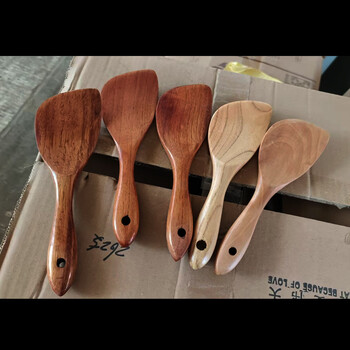 Shantou lincun he shike wooden pot spatula kitchenutensils kitchen utensils cooking spatula cooking wooden spatula japanese sushi rice spoon 20*6.5 about 40g (natural color or old paint randomly sent