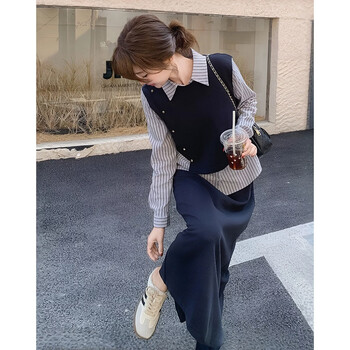 Demana lazy suit spring and autumn holiday two-piece striped shirt with knitted vest and straight skirt slimming suit
