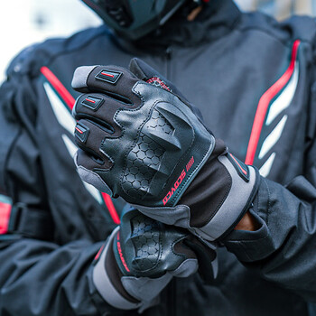 Scoyco motorcycle riding gloves, autumn and winter waterproof, warm and anti-fall touch screen riding gloves for men and women motorcycle racing riders