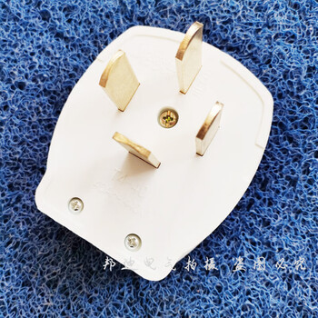 Longbang three-phase four-wire plug socket 380v440v16a5a40a surface-mounted four-pin high-power industrial socket 40a separate plug