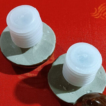 Ginger feather bottle stopper universal ceramic wine bottle cap seal ring round bottle cap porcelain wine bottle stopper dragon small cap suitable for jar mouth inner diameter 22cm 1 piece