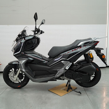 Tianying 2024 model water-cooled four-valve tt150 adv diamond black