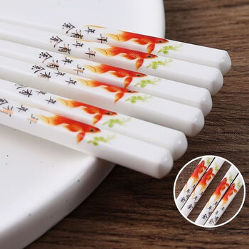 Jingdezhen ceramic high-end chopsticks household non-slip high temperature resistant non-mould-proof tableware porcelain chopsticks set 10 pairs 10 pairs gold-lettered annual surplus