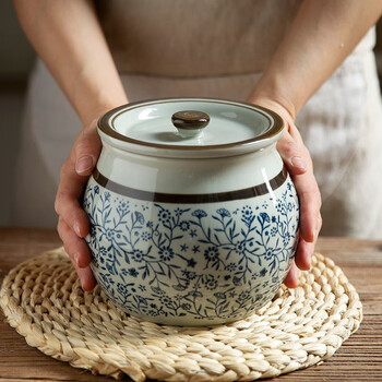 Japanese style four seasons underglaze kitchen lard jar large seasoning jar ceramic salt jar oil spicy jar high temperature resistant oil jar seasoning jar blue and white extra large seasoning jar 1200ml with porcelain spoon