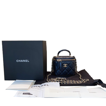 Second hand 99 new chanel chanel black gold women's long and short wallet wallet clutch bag card holder women's bag 98 new chanel chanel 22a black gold sheepskin cosmetic case