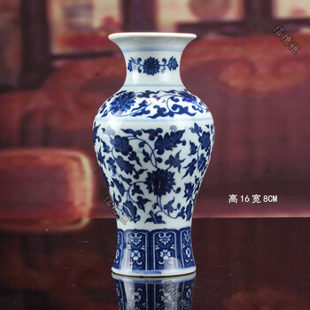 Xindeheng decorations, living room study decorations, antique mini blue and white porcelain small vases, porcelain, jingdezhen ceramics, 16cm high fishtail vase