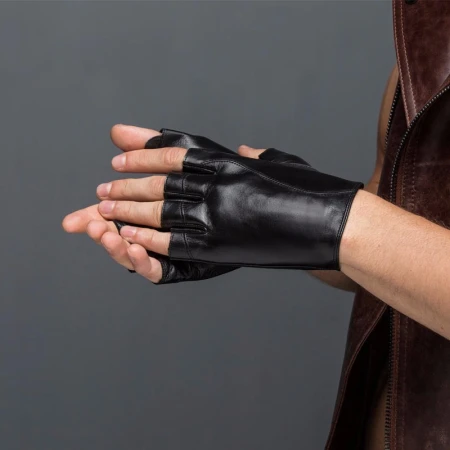 Manchaster Fingerless Fighting Gloves Fashion Leather Half Finger Gloves Men's Thin Motorcycle Driving Half Sheepskin Gloves Black M