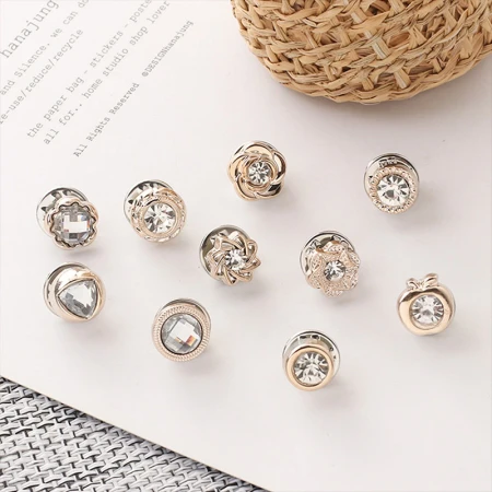 Chimera CHIMERA 10 pcs pin decoration cute silk scarf brooch accessories women's press buttons Japan and South Korea anti-light collar buttons silver