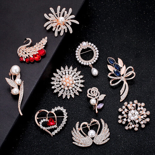 Dabuliu Korean style brooch for women, rhinestone scarf buckle, anti-exposure buckle, crystal pearl, crystal bow - Molan