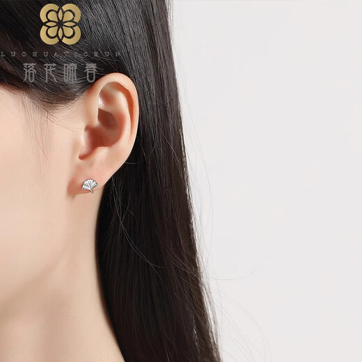 Falling Flowers and Crying Spring Platinum pt950 Ginkgo Leaf Earrings Cute Forest Style Simple Temperament Earrings Platinum Sansheng Ear Hole Earrings