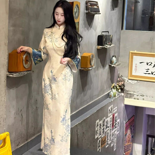 Du Yanzhi 2025 autumn and winter new improved jacquard new Chinese style inverted large sleeves plus velvet thickened cheongsam embroidered long dress for women blue flower porcelain S 95Jin Jin equal to less than 0.5 kg
