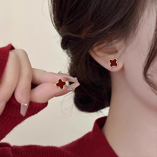 Mansheng Red Four-leaf Clover Earrings Women's Light Luxury High-end Temperament Earrings 2026 New Hot Style Ear Bone Nails as a Gift for Your Girlfriend Red Four-leaf Clover Earrings