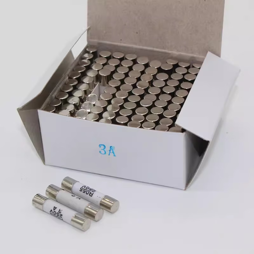 R055 ceramic fuse tube 5x25mm fuse 0.5A 1A 2A 3A 4A 6A 13A 16A 20A R055 ceramic 5x25mm 8A (100 pieces/box)