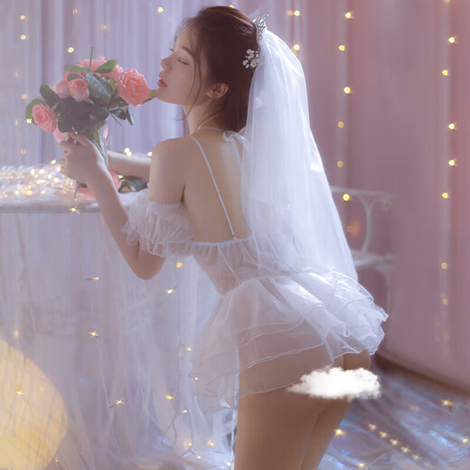 Wedding Dress Pei Jiao focuses on high quality, the bride’s hot and passionate afternoon, white wedding dress, veil + suspender skirt + armbands*2+