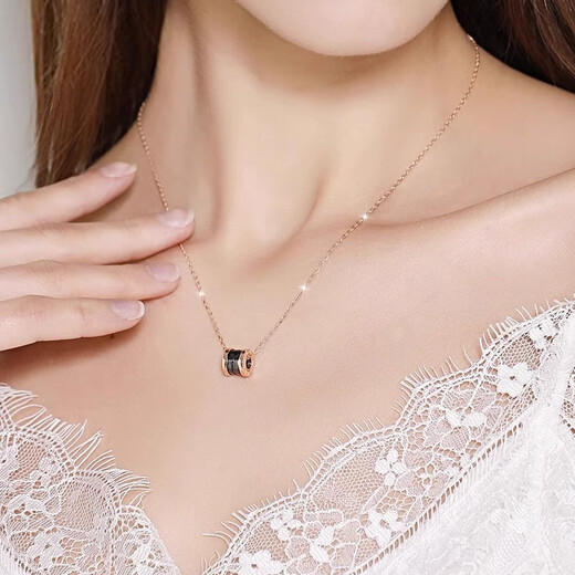 Prodigal Heart 18k Gold Ceramic Necklace for Women Rose Gold Small Waist Clavicle Chain Black and White Temperament Valentine's Day Gift Chinese Valentine's Day Gift Black Ceramic 18k Rose Gold Small Waist Necklace