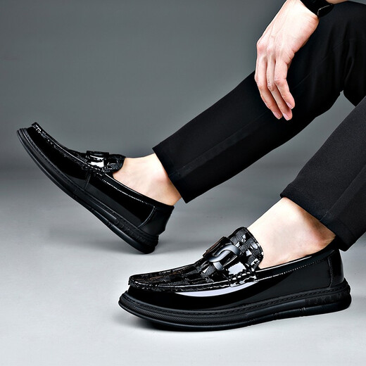 KEDUN Spring and Summer Peas Shoes Men's Genuine Leather Soft Sole Lazy Slip-on Men's Business Casual Leather Shoes Glossy Height-increasing Men's Shoes Black (Flat Heel) 42