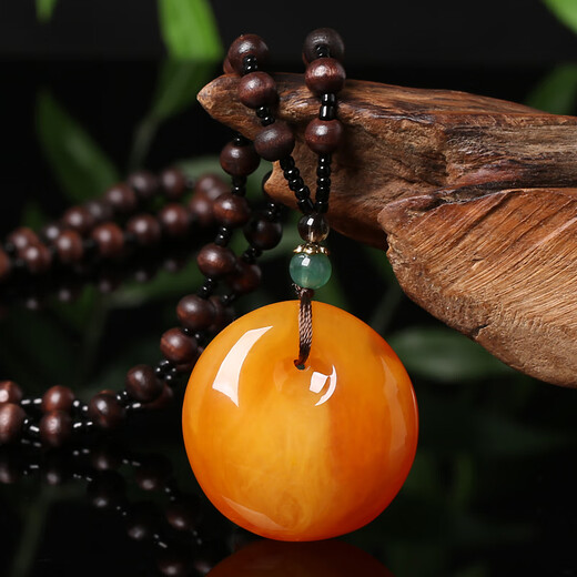 Fat Donglai's same style amber necklace for women, old beeswax pendant sweater chain for men and women, chicken oil yellow beeswax chicken wing wood necklace, old honey water drop/chicken wing wood chain