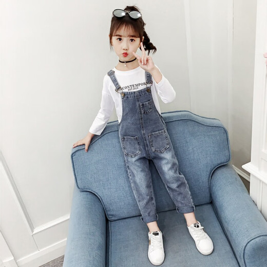 Brand children's clothing girls' jeans 2020 spring and autumn new style casual overalls for middle and large children, loose short-sleeved T-shirts, children's baby spring sports suits, casual long pants, blue unit price overalls 140 sizes, recommended height around 130CM