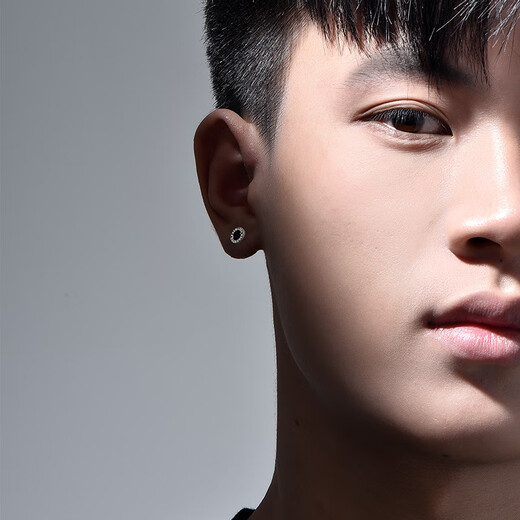 Mingyang Zhuhai 18K gold and white gold earrings for men and women, trendy, simple and high-end color gold black agate letter earrings, single ear jewelry, large single 18K gold and white gold earrings + certificate