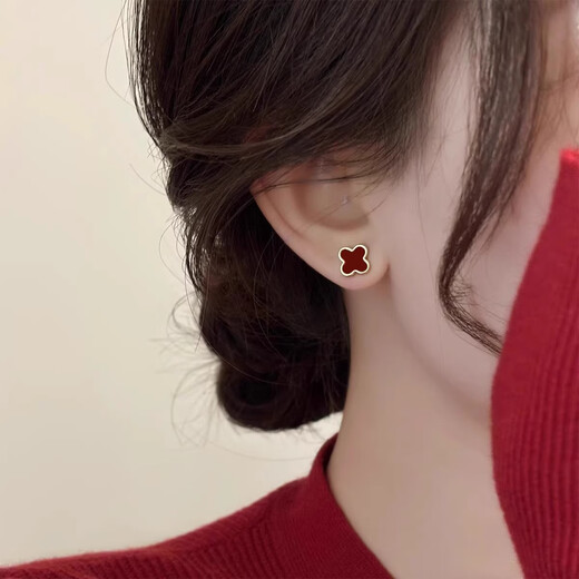 Mansheng Red Four-leaf Clover Earrings Women's Light Luxury High-end Temperament Earrings 2026 New Hot Style Ear Bone Nails as a Gift for Your Girlfriend Red Four-leaf Clover Earrings