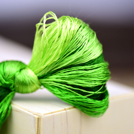 Other embroidery craftsmen No. 01 Su embroidery thread silk thread mulberry silk thread tools materials embroidery Hunan embroidery real embroidery thread spring breeze blows willow green embroidery thread No. 5 5 small
