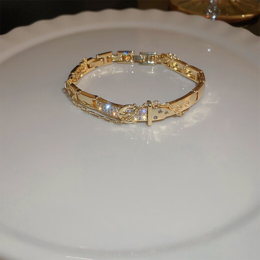 He Jiagong outlet discount store removed the cabinet and found the missing 18K gold bracelet bracelet outlet 366 bracelet bracelet (five sections adjustable) 366