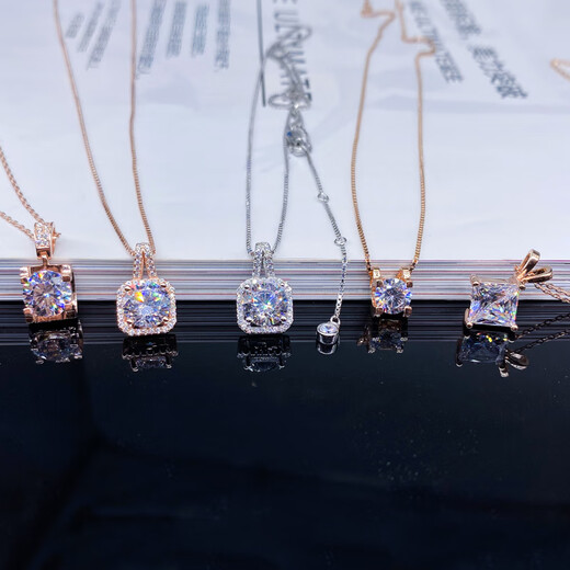 Fat Donglai same style 18K gold diamond pendant rose gold bull head necklace for women light luxury 1 carat single pendant x D-E/extreme white x 1 carat LC/flawless under the mirror