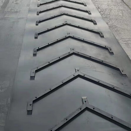 Ben Xinnong customized convex conveyor belt rubber herringbone pattern wear-resistant transmission belt climbing conveyor heat-resistant mine special belt convex 10 mm 1200