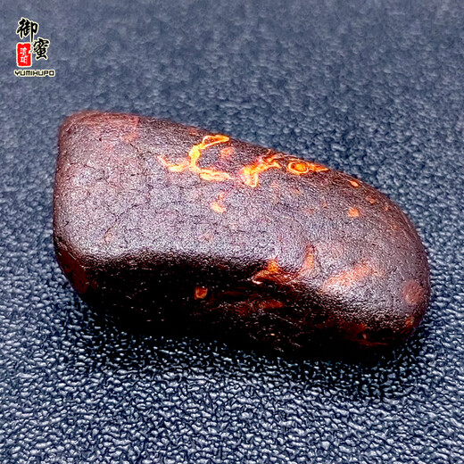 Royal honey natural amber beeswax pendant raw stone raw ore chicken oil yellow flower wax full leather brand hand piece without optimization real shot E100803 19.82 grams (with national inspection certificate)