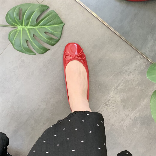 Leichter Mund neuer Style Bow mit weißem Patentleder kleine rote Schuhe Ballettschuhe Großgröße Frauen flache Schuhe Fairy Single Schuhe Hochzeitsschuhe Frauen rot Ruiyang rot 683-4 37