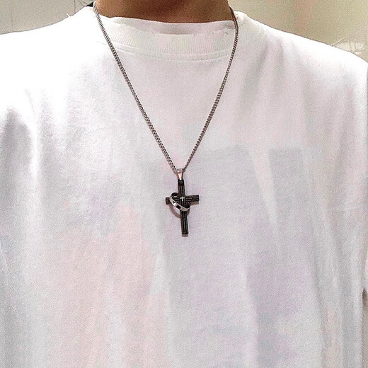 QMXD cross necklace men's trendy Korean version hip-hop men's pendant titanium steel simple fashion clavicle chain versatile gift for boyfriend