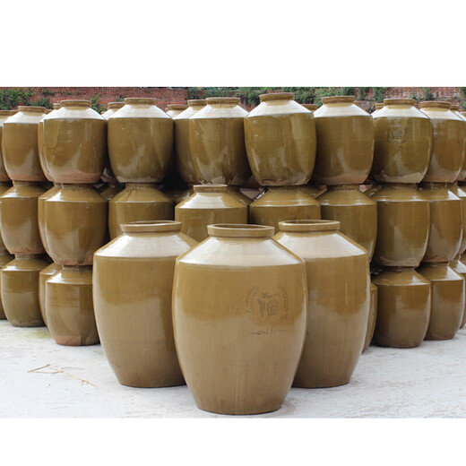 Thickened earthenware wine jar, large wine jar, white wine 50 Jin, Jin equals 0.5 kg. Ceramic wine jar, 100 Jin, Jin equals 0.5 kg. Household water capacity 160 Jin, Jin equals 0.5 kg. Thickened