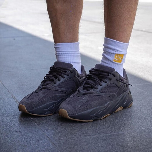 阿迪达斯（adidas）男女鞋 Yeezy 椰子700 V3 异形夜光乳白色老爹鞋EG6860 FV9922 黑灰磁铁 36