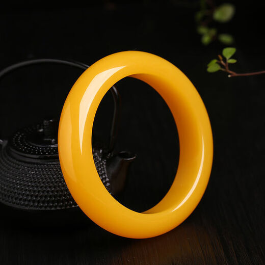 Fat Donglai's same style amber bracelet chicken fat yellow beeswax female heavenly blood amber bracelet fashion bracelet 1 cm beeswax bracelet 60MM-62MM